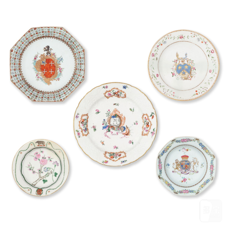 清乾隆 粉彩家族紋章盤五件 | FIVE FAMILLE ROSE ARMORIAL DISHES
